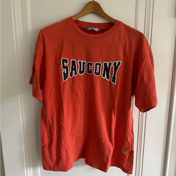 Saucony Athletic Orange Tee with embroidery size S, oversized fits like a L - Picture 2 of 6